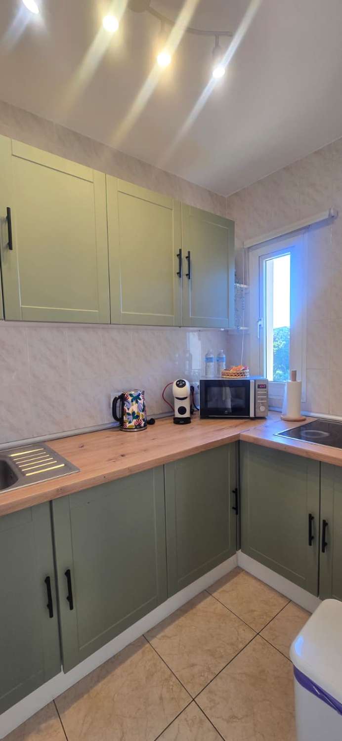 BELLISSIMO APPARTAMENTO CON 1 CAMERA DA LETTO IN VENDITA AD ARROYO DE LA MIEL (BENALMADENA)