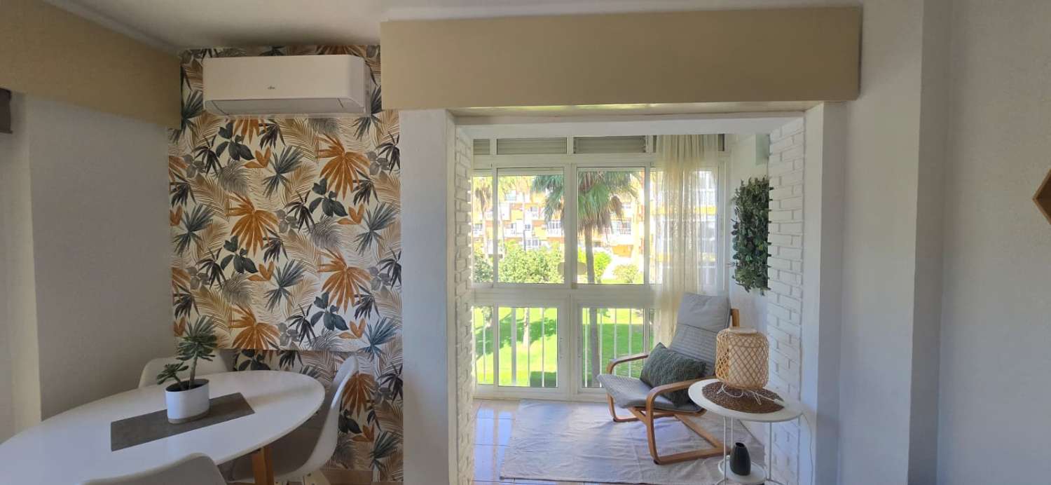 BELLISSIMO APPARTAMENTO CON 1 CAMERA DA LETTO IN VENDITA AD ARROYO DE LA MIEL (BENALMADENA)