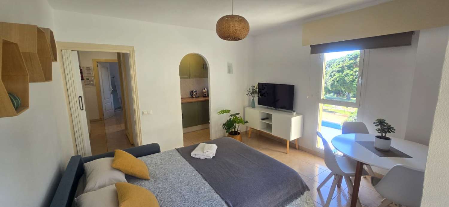 BELLISSIMO APPARTAMENTO CON 1 CAMERA DA LETTO IN VENDITA AD ARROYO DE LA MIEL (BENALMADENA)