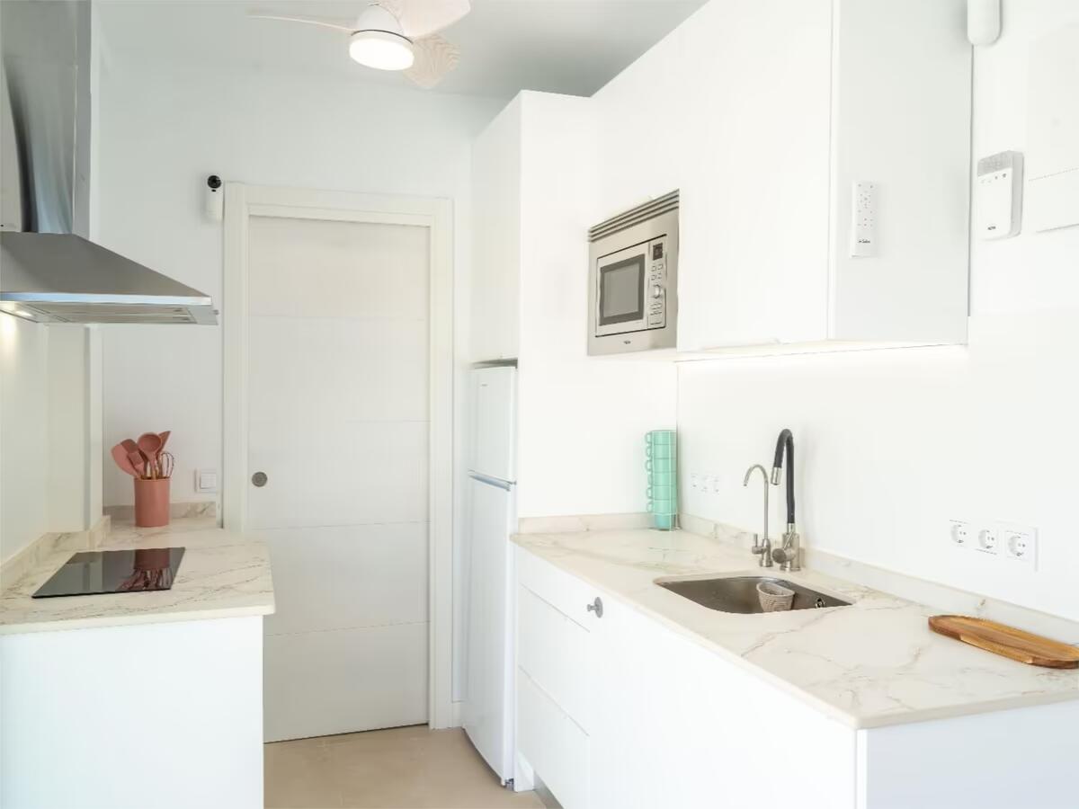 HYGGELIG STUDIO MED HAVUTSIKT I LOS BOLICHES FUENGIROLA TIL LEIE PÅ LANG SIKT