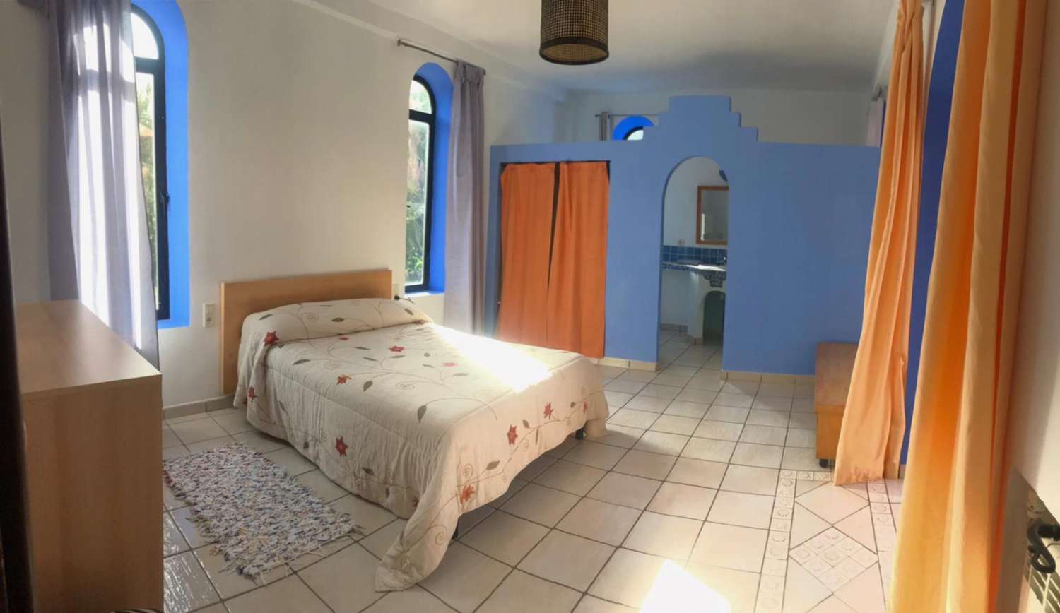 Til leje fra marts 2026 til december 2026 smuk fritliggende villa med meget privat havudsigt nær Benalmadena Pueblo