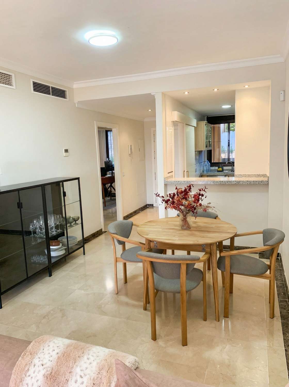 LOCATION LONGUE DURÉE À PARTIR DU 14.1.26 BEL APPARTEMENT AVEC VUE SUR LA MER DANS LE QUARTIER DE LA CALA DE MIJAS (MIJAS)