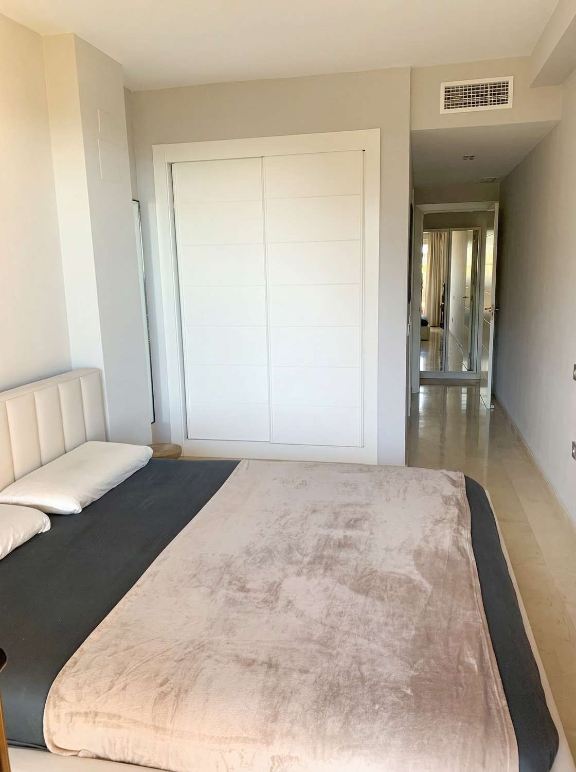 LOCATION LONGUE DURÉE À PARTIR DU 14.1.26 BEL APPARTEMENT AVEC VUE SUR LA MER DANS LE QUARTIER DE LA CALA DE MIJAS (MIJAS)