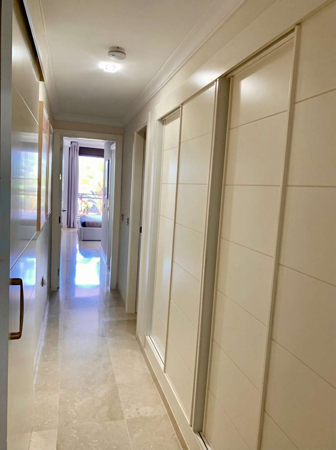 LOCATION LONGUE DURÉE À PARTIR DU 14.1.26 BEL APPARTEMENT AVEC VUE SUR LA MER DANS LE QUARTIER DE LA CALA DE MIJAS (MIJAS)