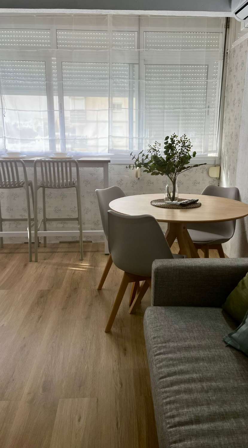 UTHYRNING FRÅN NU TILL 15.6.26 FIN LÄGENHET I BENALMADENA 60 METER FRÅN STRANDEN