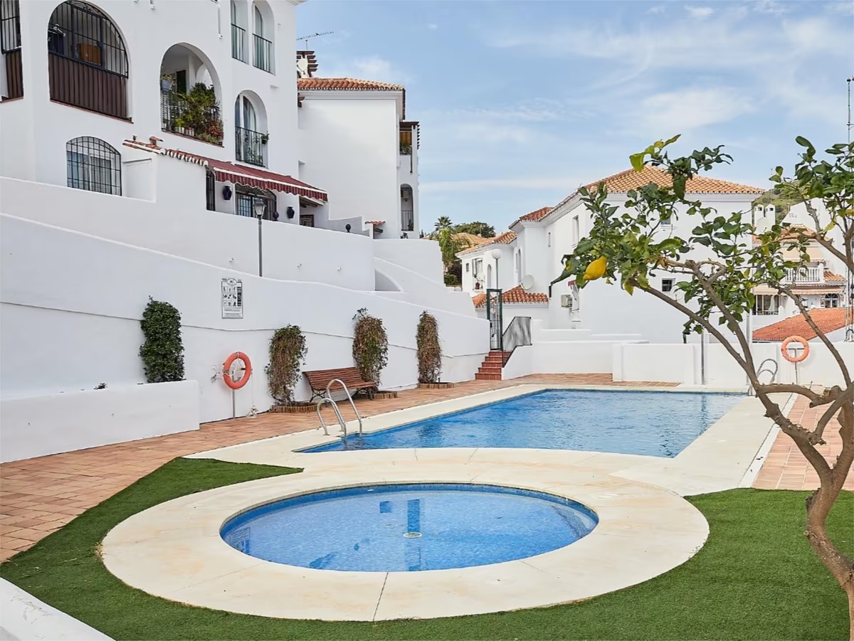 Se alquila precioso apartamento en Riviera del Sol (Mijas)
