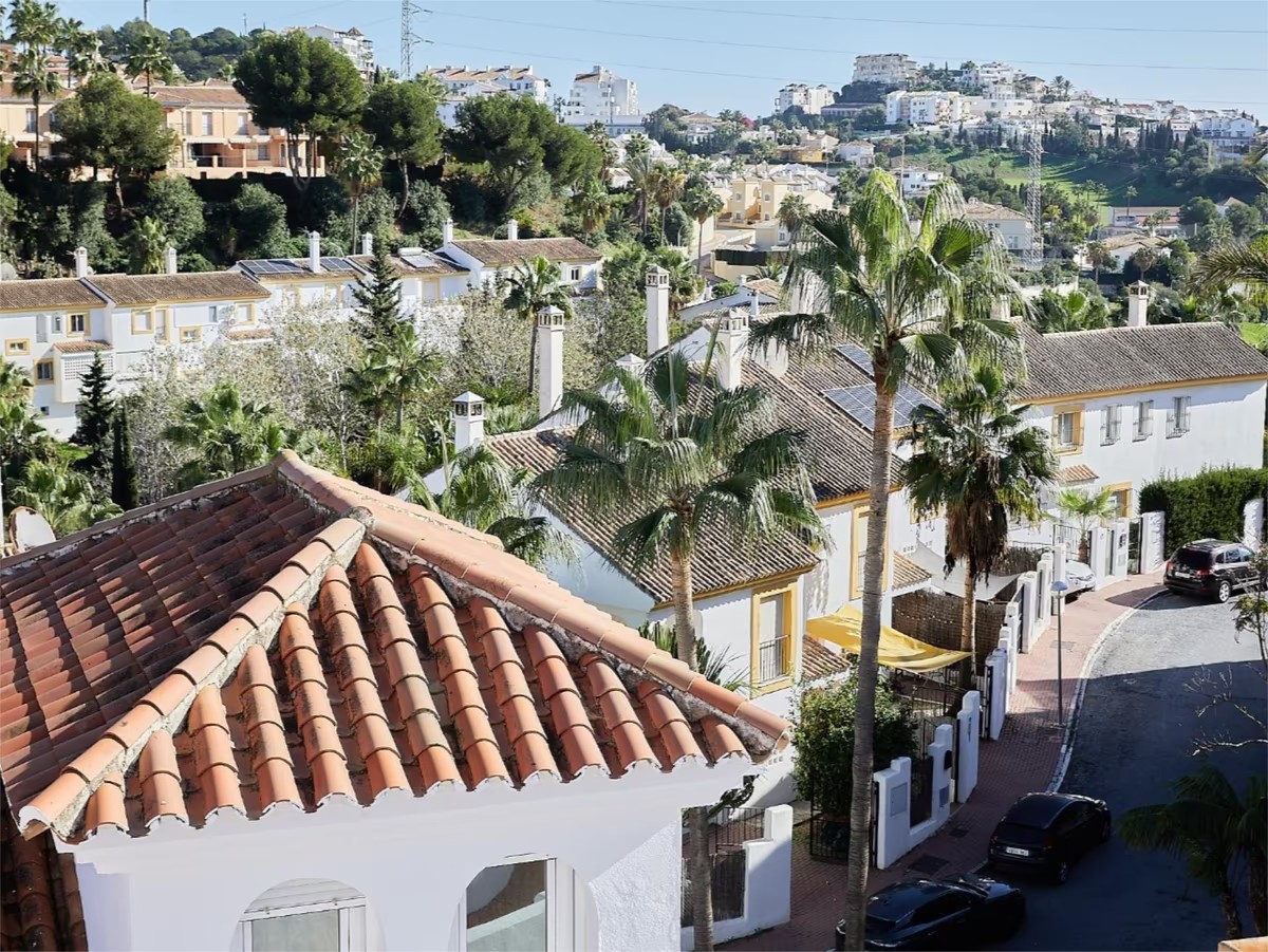 Se alquila precioso apartamento en Riviera del Sol (Mijas)