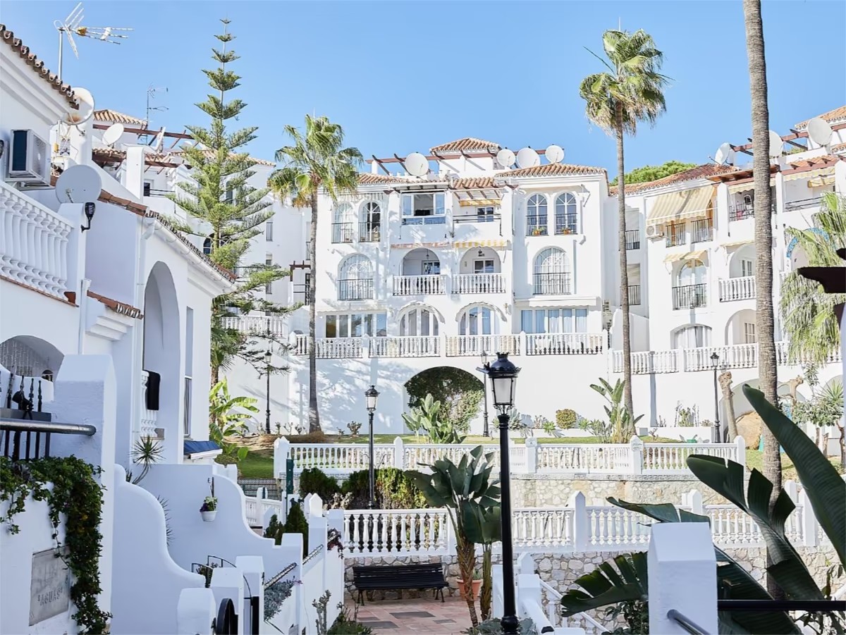 Se alquila precioso apartamento en Riviera del Sol (Mijas)