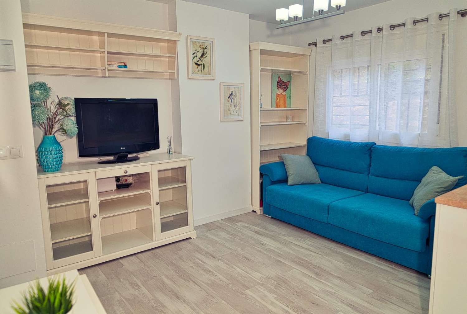 SE ALQUILA DESDE 15.12.25-15-6.26 y DESDE  1.9.26-15.6.27 BONITO APARTAMENTO A 100 METROS DE LA PLAYA EN BENALMÁDENA