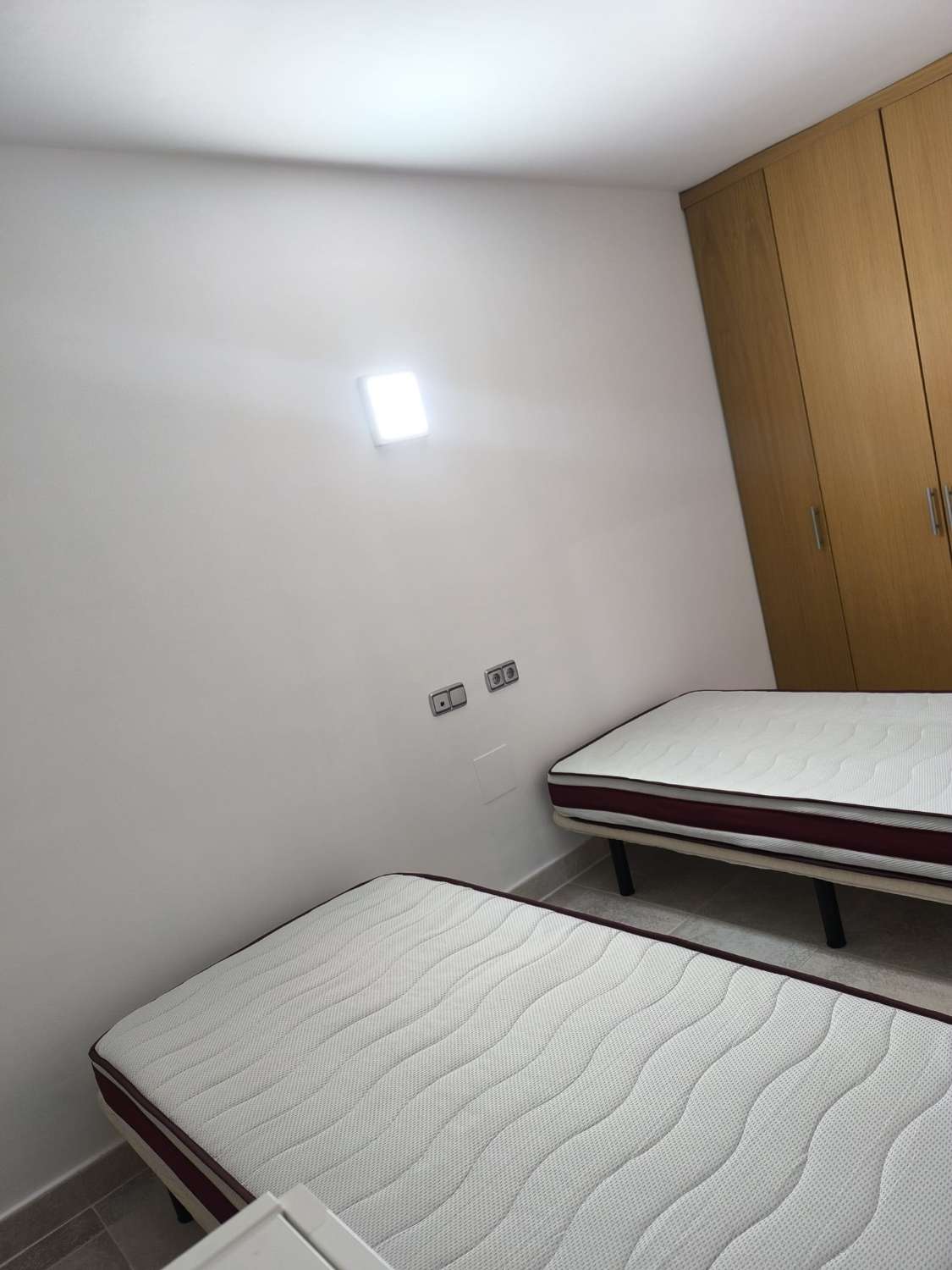 LANGSIKTIG TIL LEIE FRA NÅ AV VAKKER LEILIGHET MED HAVUTSIKT I ALTOS DEL HIGUERON