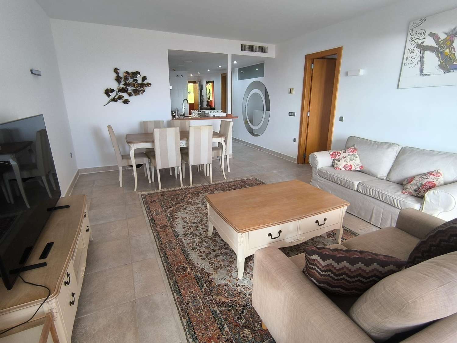 LANGSIKTIG TIL LEIE FRA NÅ AV VAKKER LEILIGHET MED HAVUTSIKT I ALTOS DEL HIGUERON