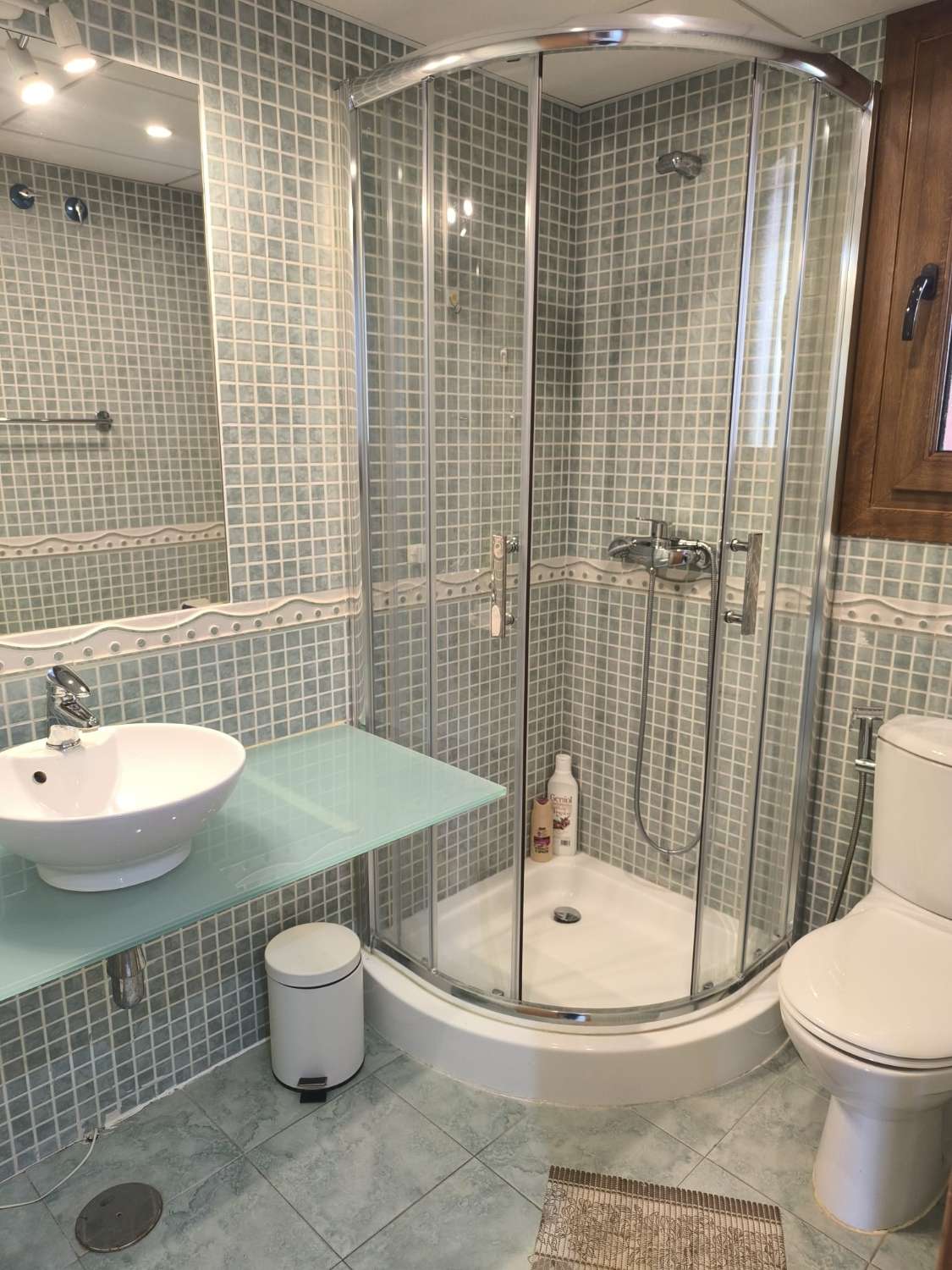 LANGSIKTIG TIL LEIE FRA NÅ AV VAKKER LEILIGHET MED HAVUTSIKT I ALTOS DEL HIGUERON