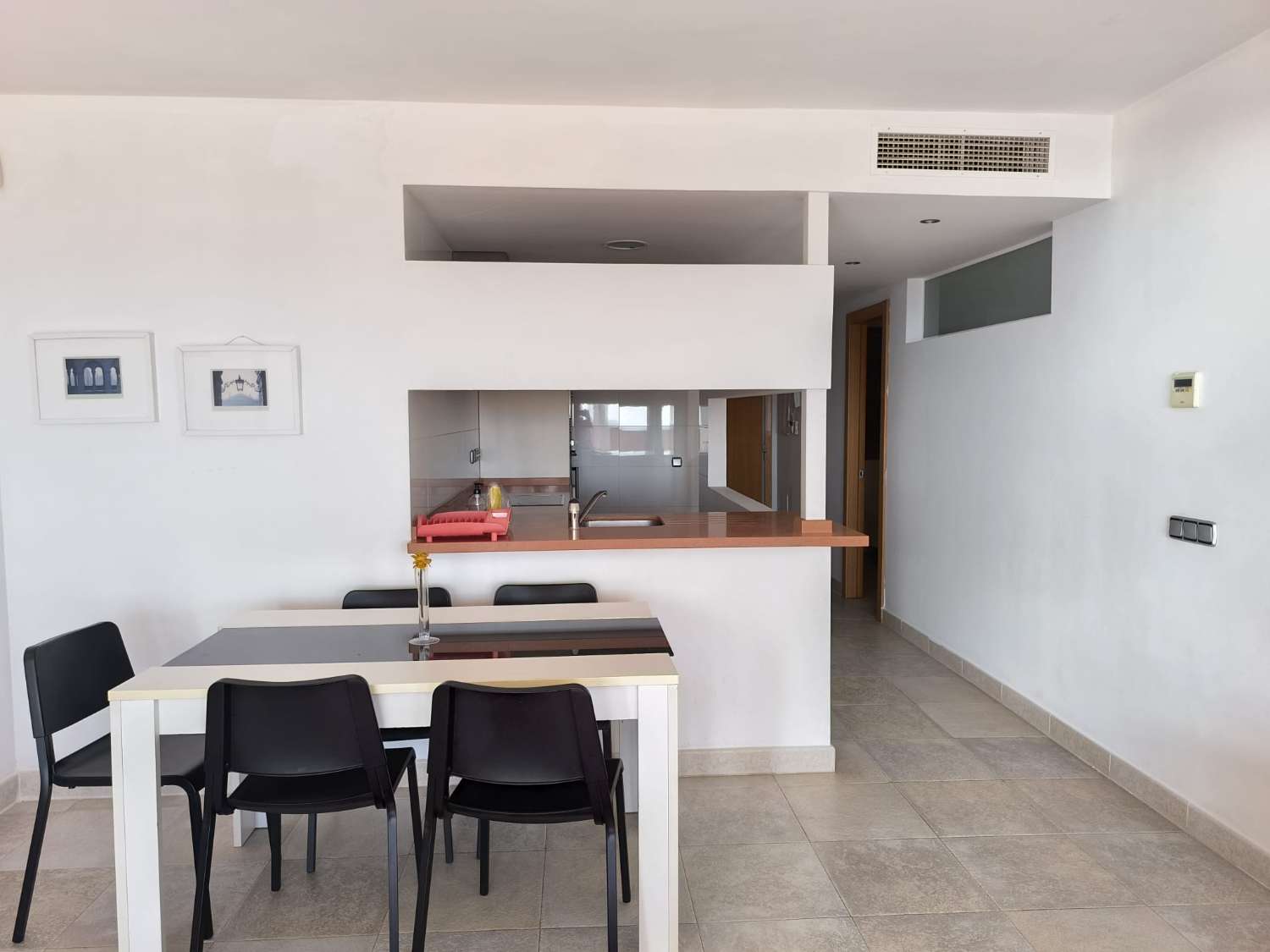 LANGSIKTIG TIL LEIE FRA NÅ AV VAKKER LEILIGHET MED HAVUTSIKT I ALTOS DEL HIGUERON