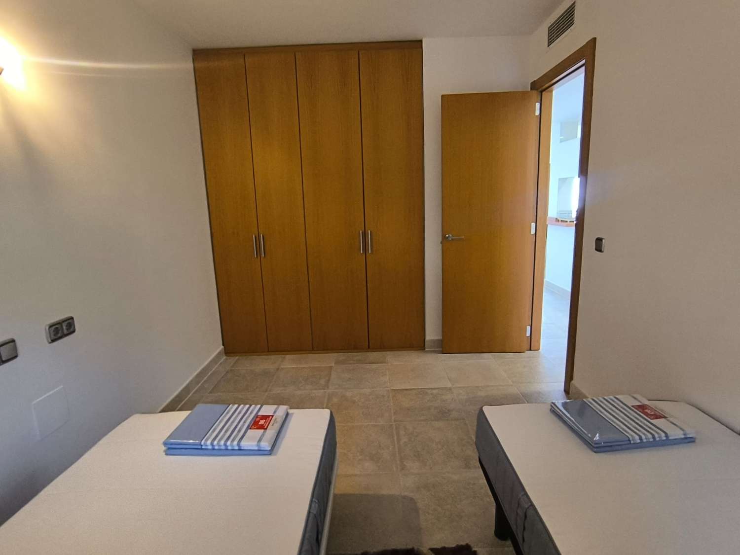 LANGSIKTIG TIL LEIE FRA NÅ AV VAKKER LEILIGHET MED HAVUTSIKT I ALTOS DEL HIGUERON