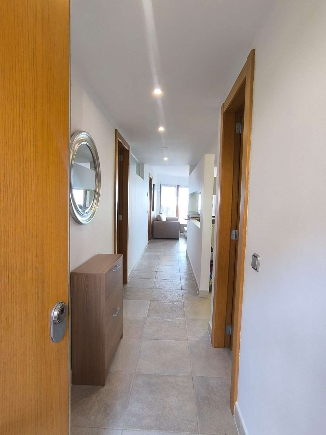 LANGSIKTIG TIL LEIE FRA NÅ AV VAKKER LEILIGHET MED HAVUTSIKT I ALTOS DEL HIGUERON