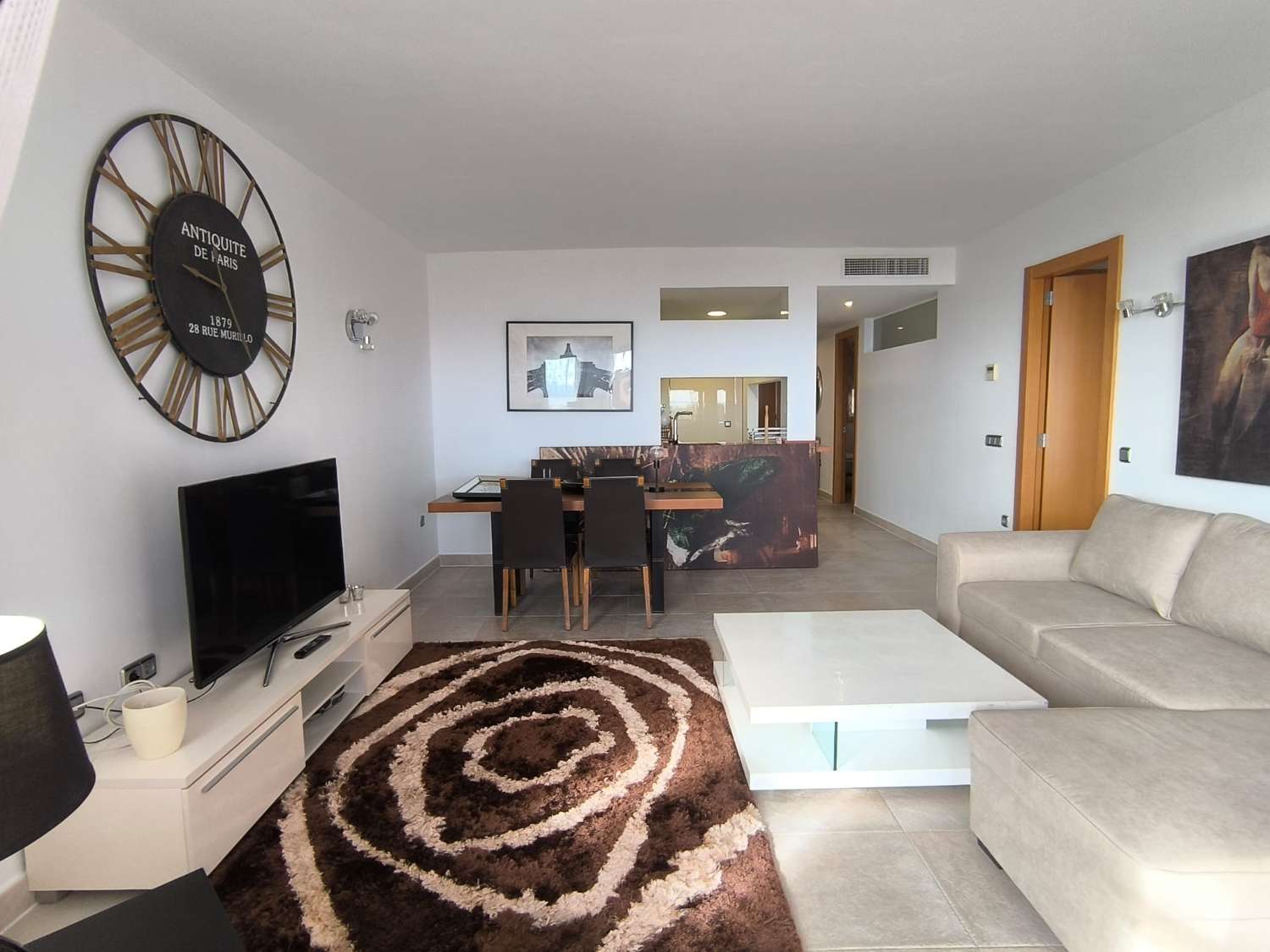 LANGSIKTIG TIL LEIE FRA NÅ AV VAKKER LEILIGHET MED HAVUTSIKT I ALTOS DEL HIGUERON