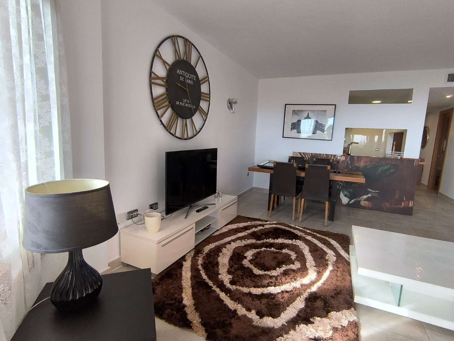 LANGSIKTIG TIL LEIE FRA NÅ AV VAKKER LEILIGHET MED HAVUTSIKT I ALTOS DEL HIGUERON