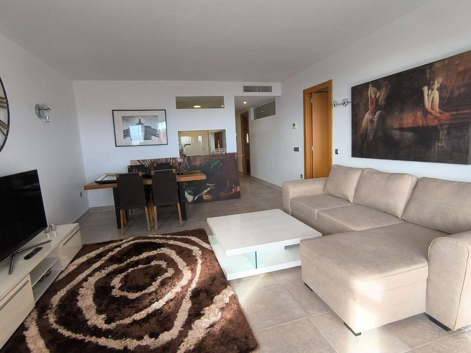 LANGSIKTIG TIL LEIE FRA NÅ AV VAKKER LEILIGHET MED HAVUTSIKT I ALTOS DEL HIGUERON