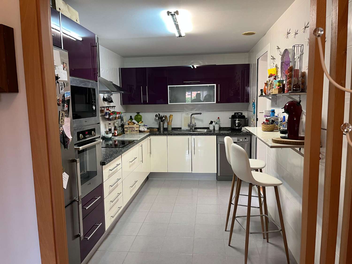 SE VENDE BONITO PISO CON VISTAS AL MAR EN ZONA DEL PINILLO (TORREMOLINOS)