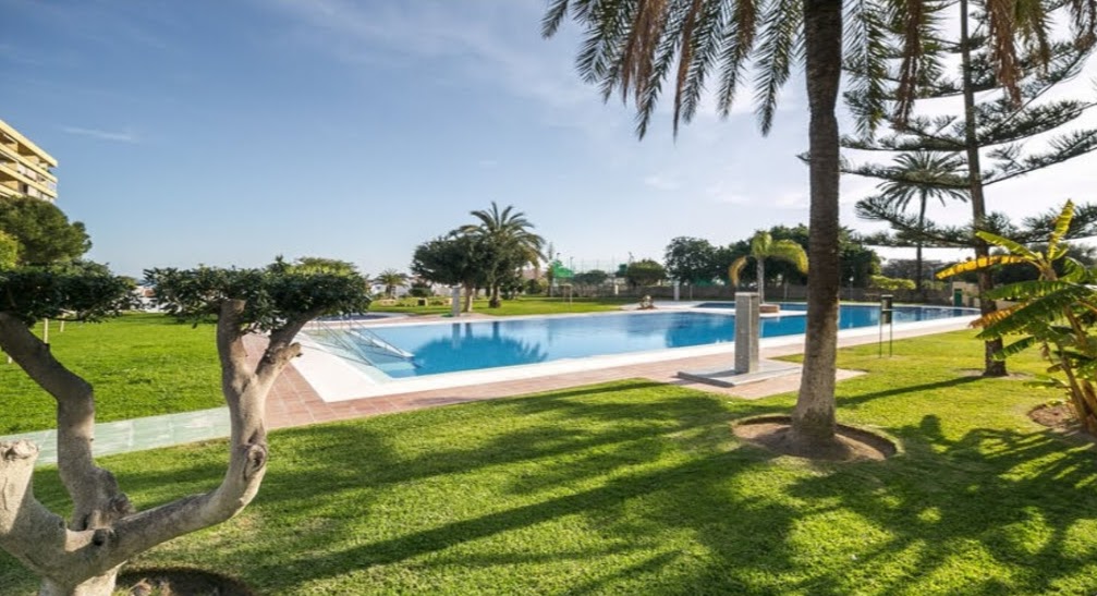 NICE APARTMENT FOR SALE IN LA COLINA AREA (TORREMOLINOS)
