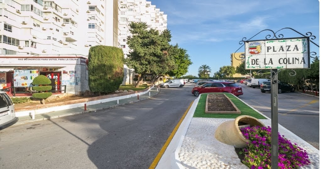 NICE APARTMENT FOR SALE IN LA COLINA AREA (TORREMOLINOS)