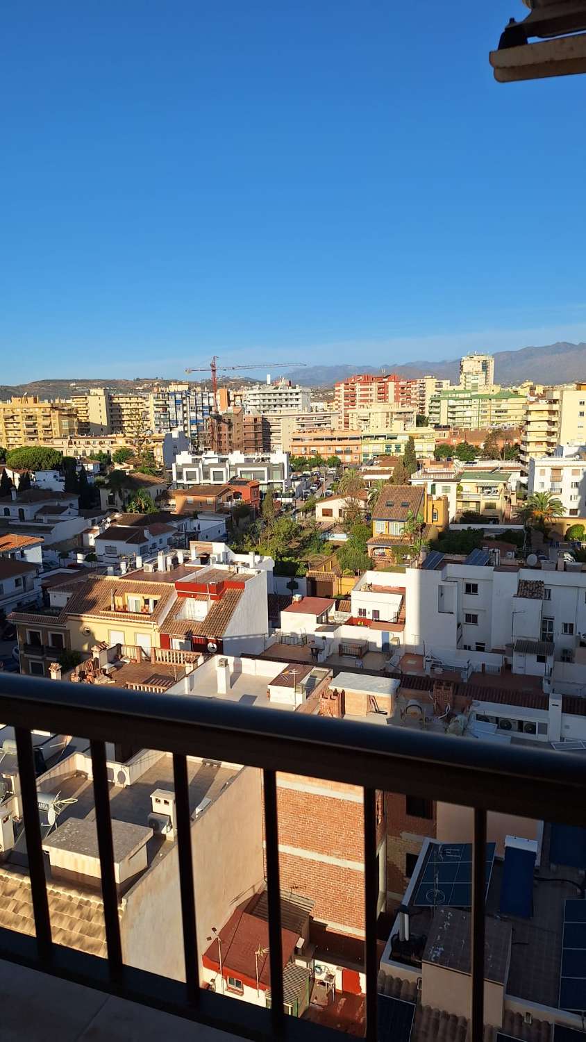 TE HUUR VAN 30/11/26 TOT 28-03-27 PRACHTIG 1ST LINE APPARTEMENT MET PRACHTIG ZEEZICHT IN FUENGIROLA