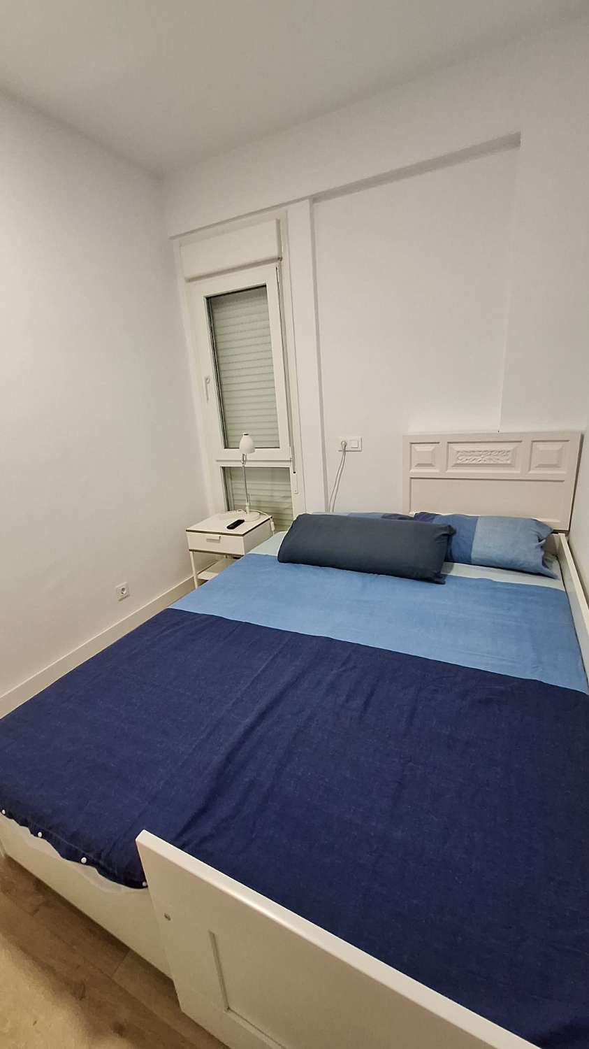 TE HUUR VAN 30/11/26 TOT 28-03-27 PRACHTIG 1ST LINE APPARTEMENT MET PRACHTIG ZEEZICHT IN FUENGIROLA