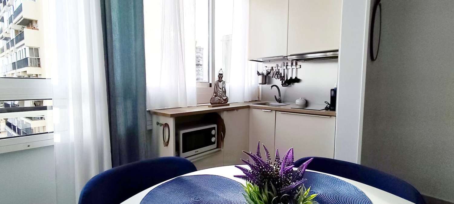 FIN LÄGENHET ATT HYRA I CENTRALA TORREMOLINOS FÖR LÅNGSIKTIGT