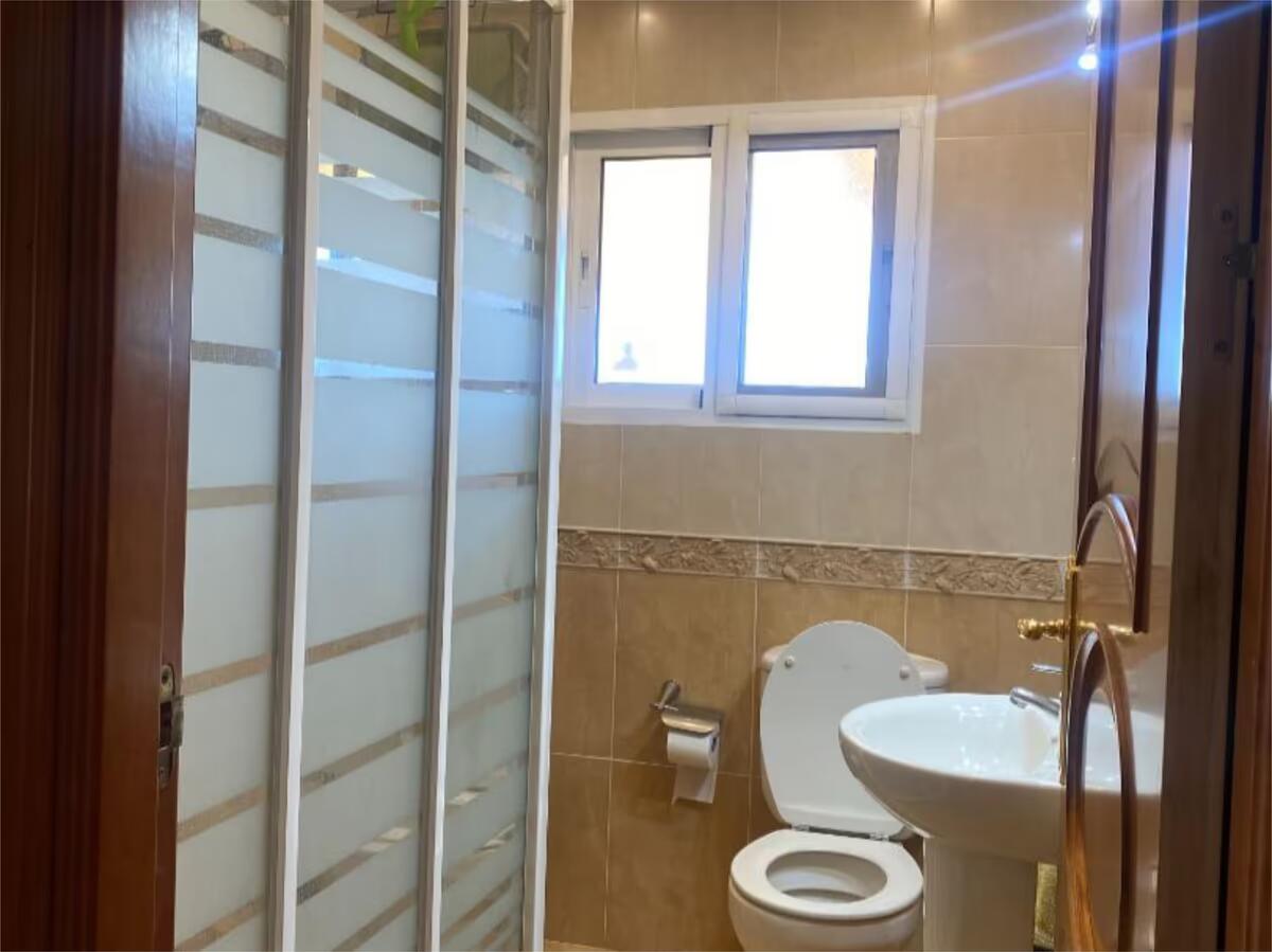 BELLISSIMO APPARTAMENTO IN VENDITA CON LICENZA TURISTICA NEL CENTRO DI FUENGIROLA