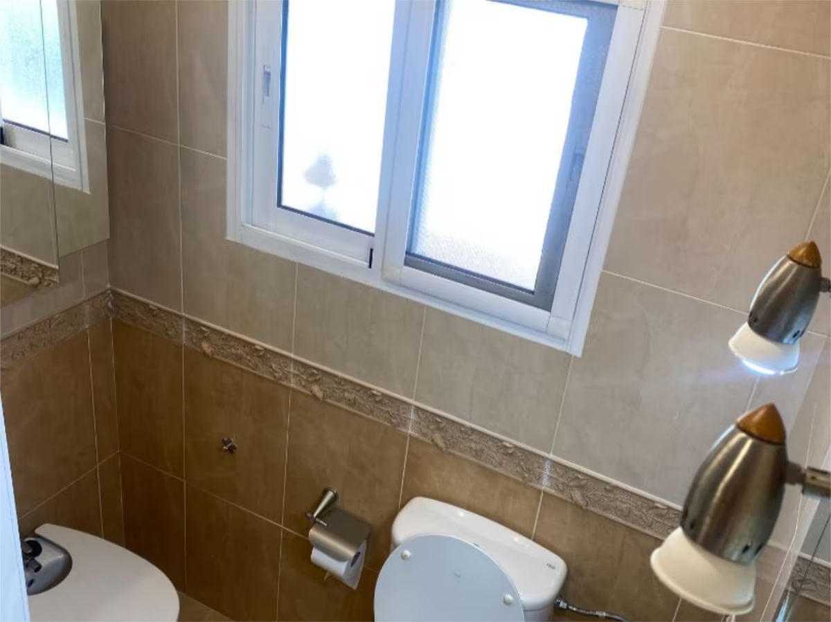 BELLISSIMO APPARTAMENTO IN VENDITA CON LICENZA TURISTICA NEL CENTRO DI FUENGIROLA