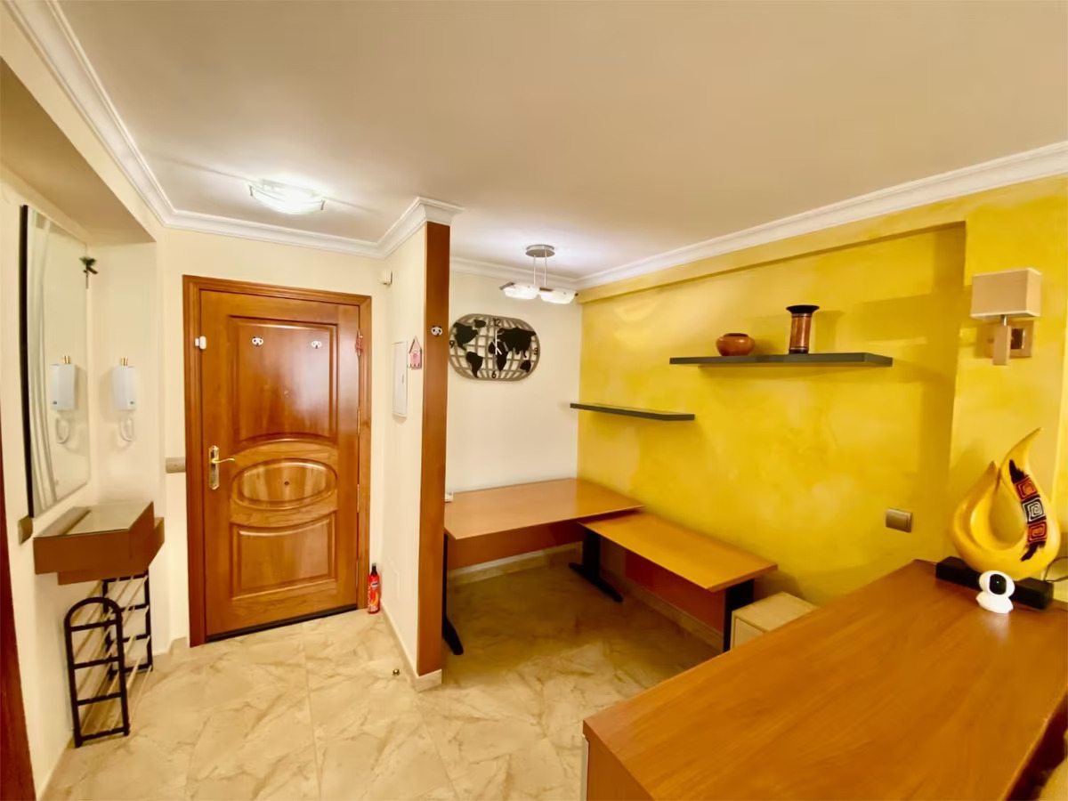 BELLISSIMO APPARTAMENTO IN VENDITA CON LICENZA TURISTICA NEL CENTRO DI FUENGIROLA