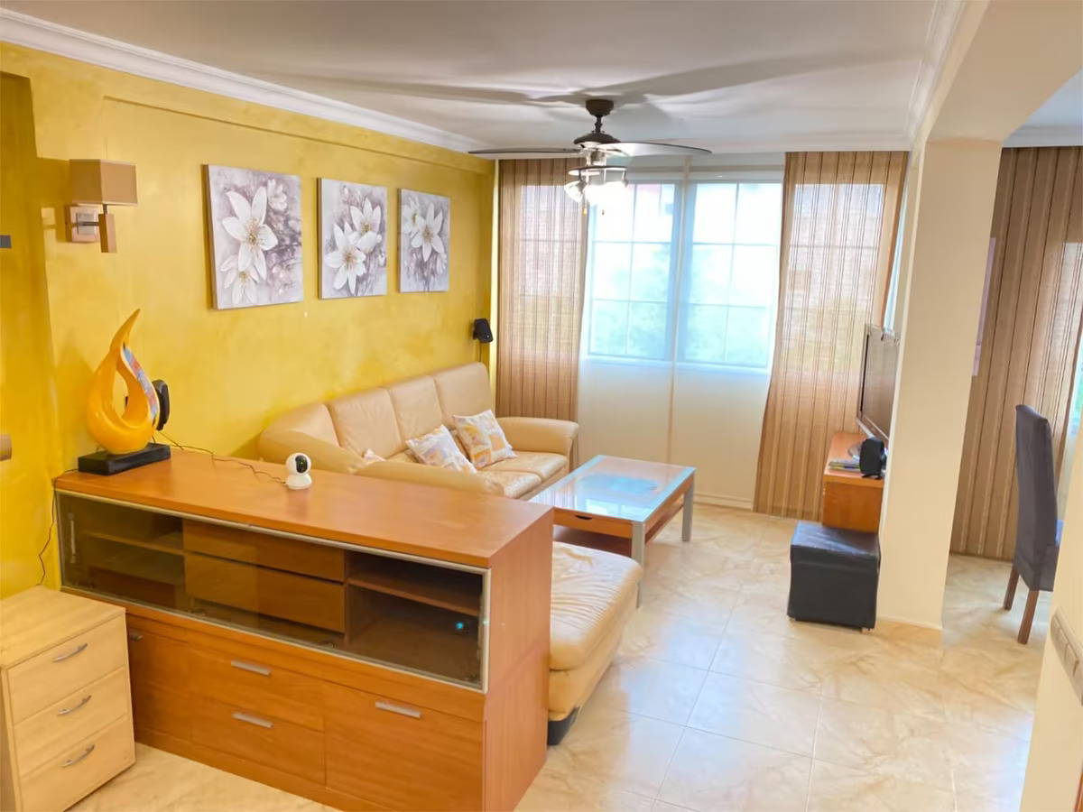 BELLISSIMO APPARTAMENTO IN VENDITA CON LICENZA TURISTICA NEL CENTRO DI FUENGIROLA