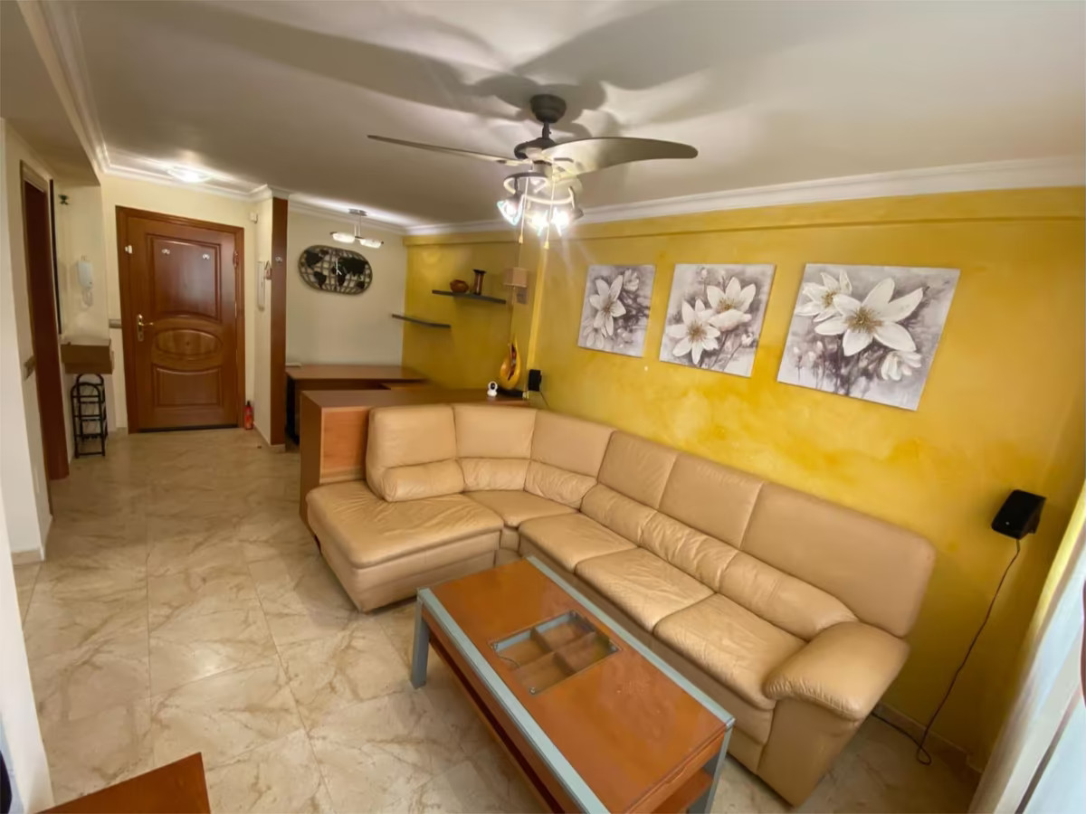 BELLISSIMO APPARTAMENTO IN VENDITA CON LICENZA TURISTICA NEL CENTRO DI FUENGIROLA