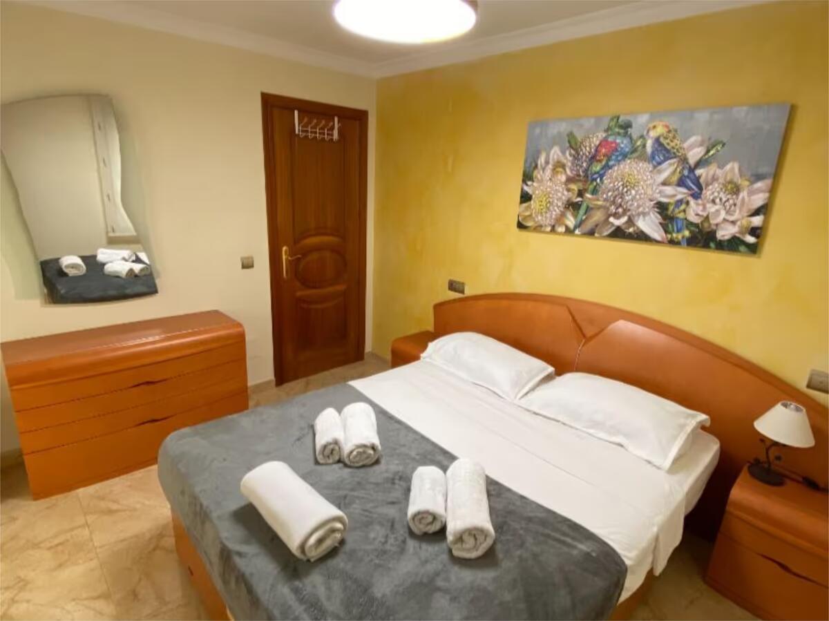 BELLISSIMO APPARTAMENTO IN VENDITA CON LICENZA TURISTICA NEL CENTRO DI FUENGIROLA