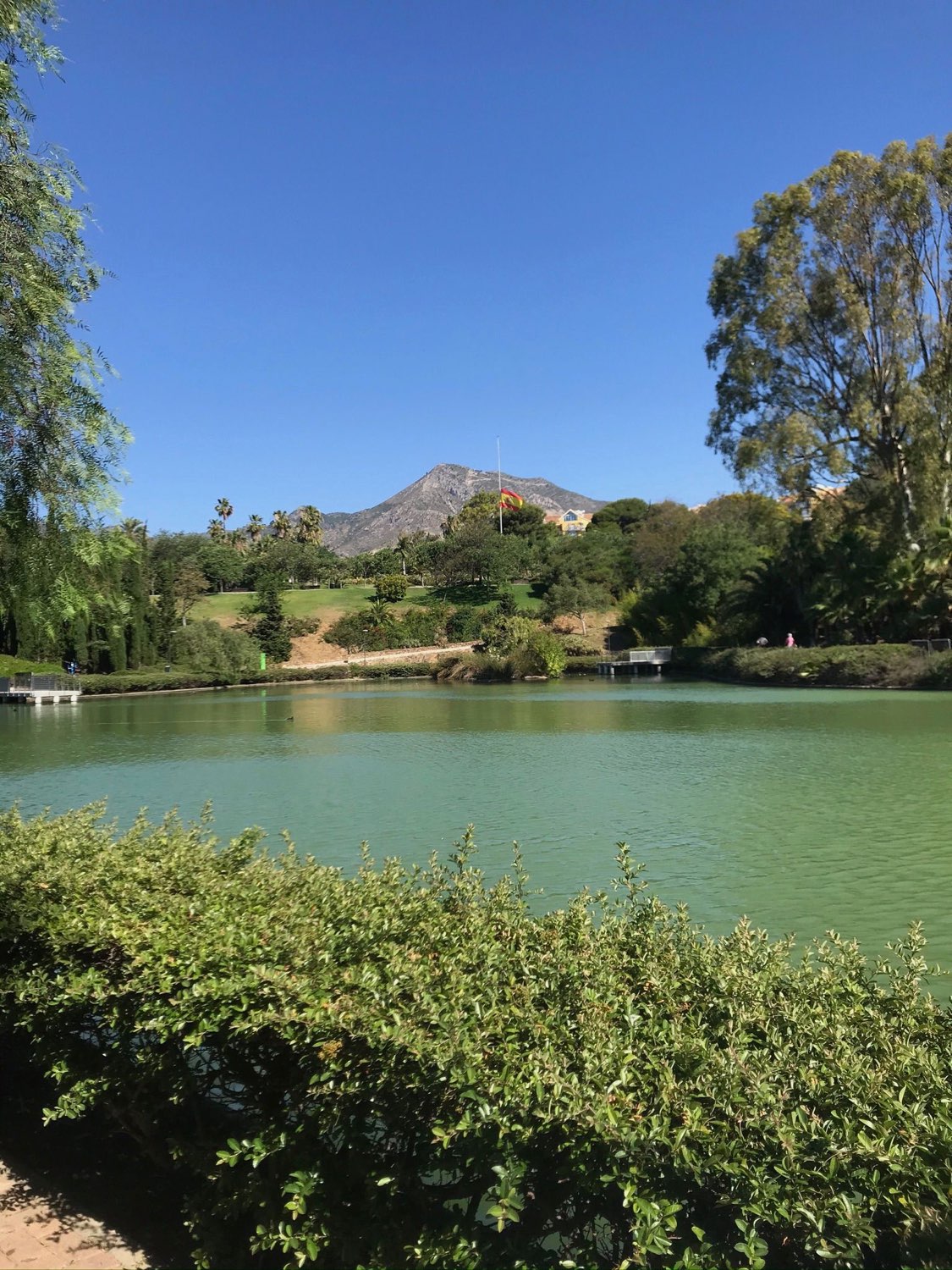 BELLISSIMO APPARTAMENTO IN VENDITA CON LICENZA TURISTICA E VISTA SUL MARE A BENALMADENA