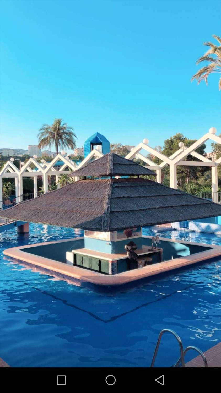 BELLISSIMO APPARTAMENTO IN VENDITA CON LICENZA TURISTICA E VISTA SUL MARE A BENALMADENA