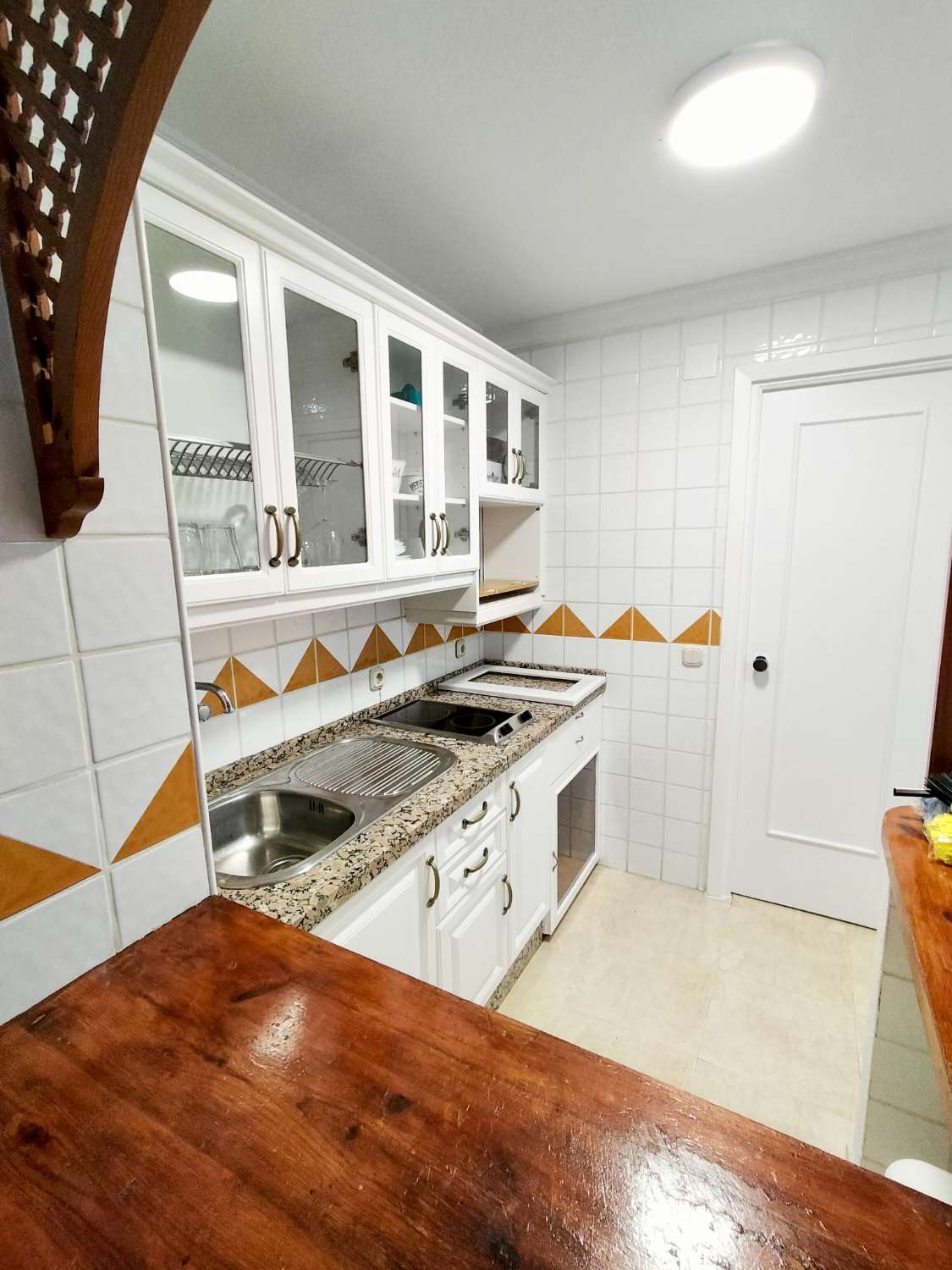 FLOT LEJLIGHED MED HAV I BENALMADENA PÅ 2. LINJE AF STRANDEN TIL LEJE PÅ LANG SIGT