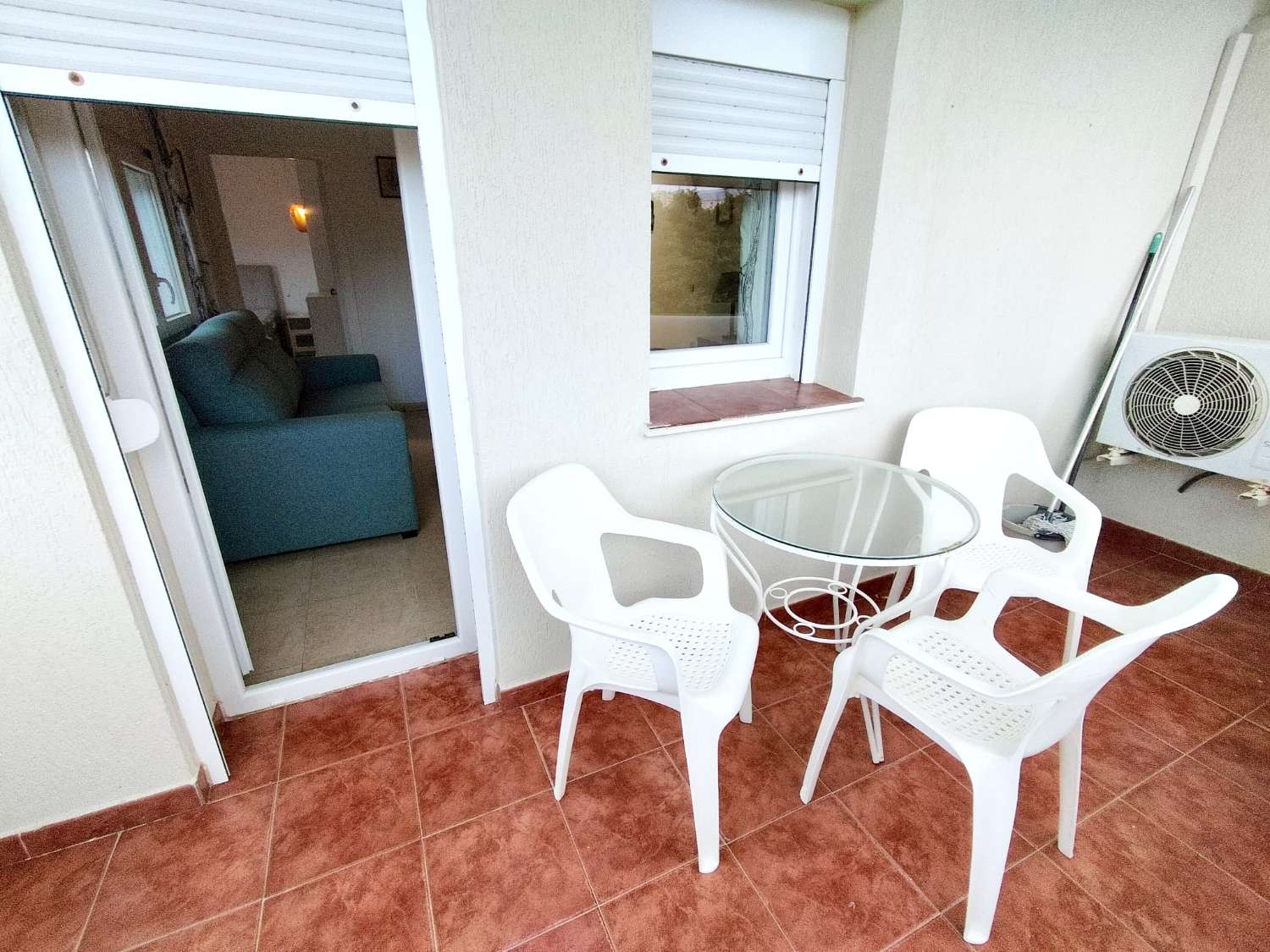 FLOT LEJLIGHED MED HAV I BENALMADENA PÅ 2. LINJE AF STRANDEN TIL LEJE PÅ LANG SIGT