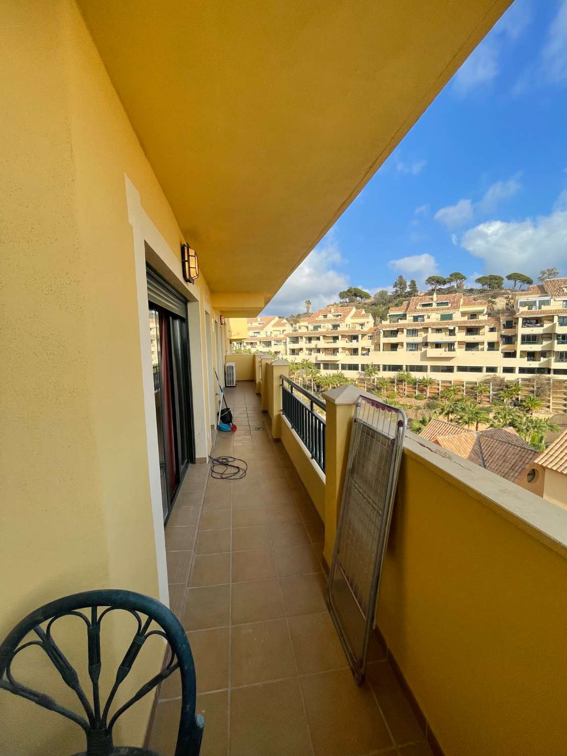 Bellissimo appartamento con vista sul mare in vendita a Benalmadena.