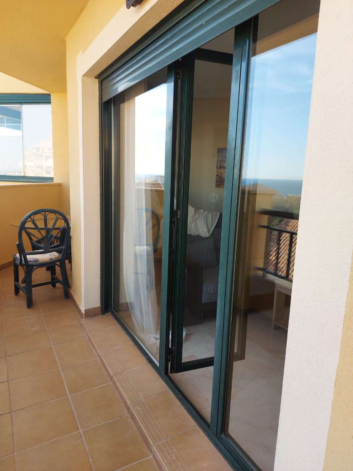 Bellissimo appartamento con vista sul mare in vendita a Benalmadena.
