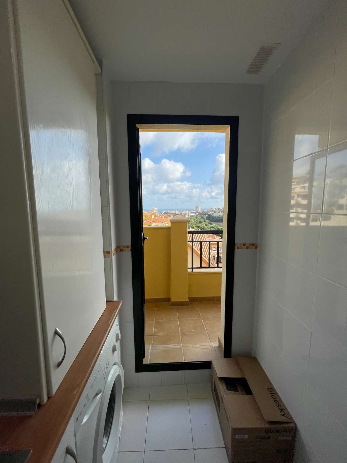 Bellissimo appartamento con vista sul mare in vendita a Benalmadena.