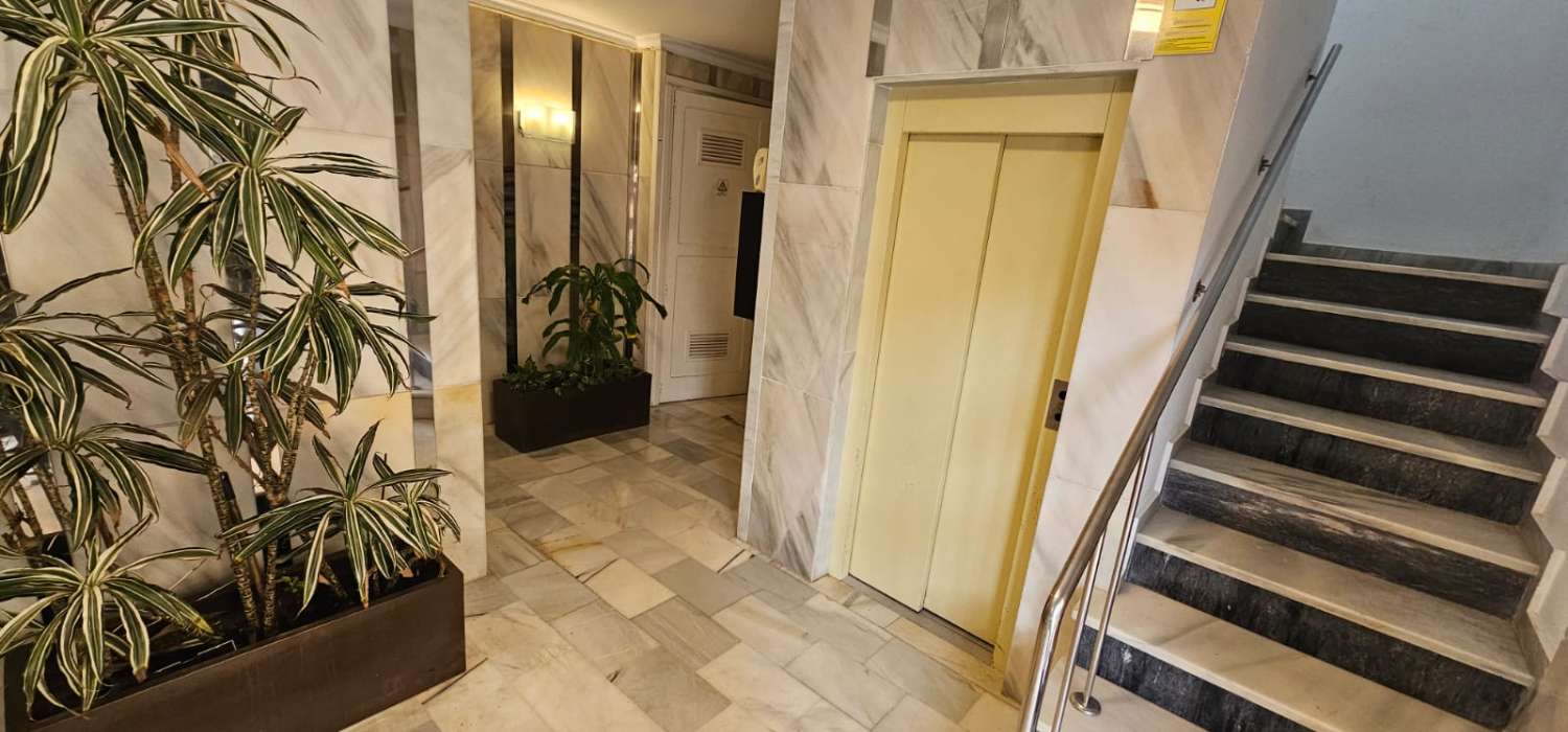 REF.3103 LANGTIDS – SMUK LEJLIGHED VED STRANDEN TIL LEJE I FUENGIROLA