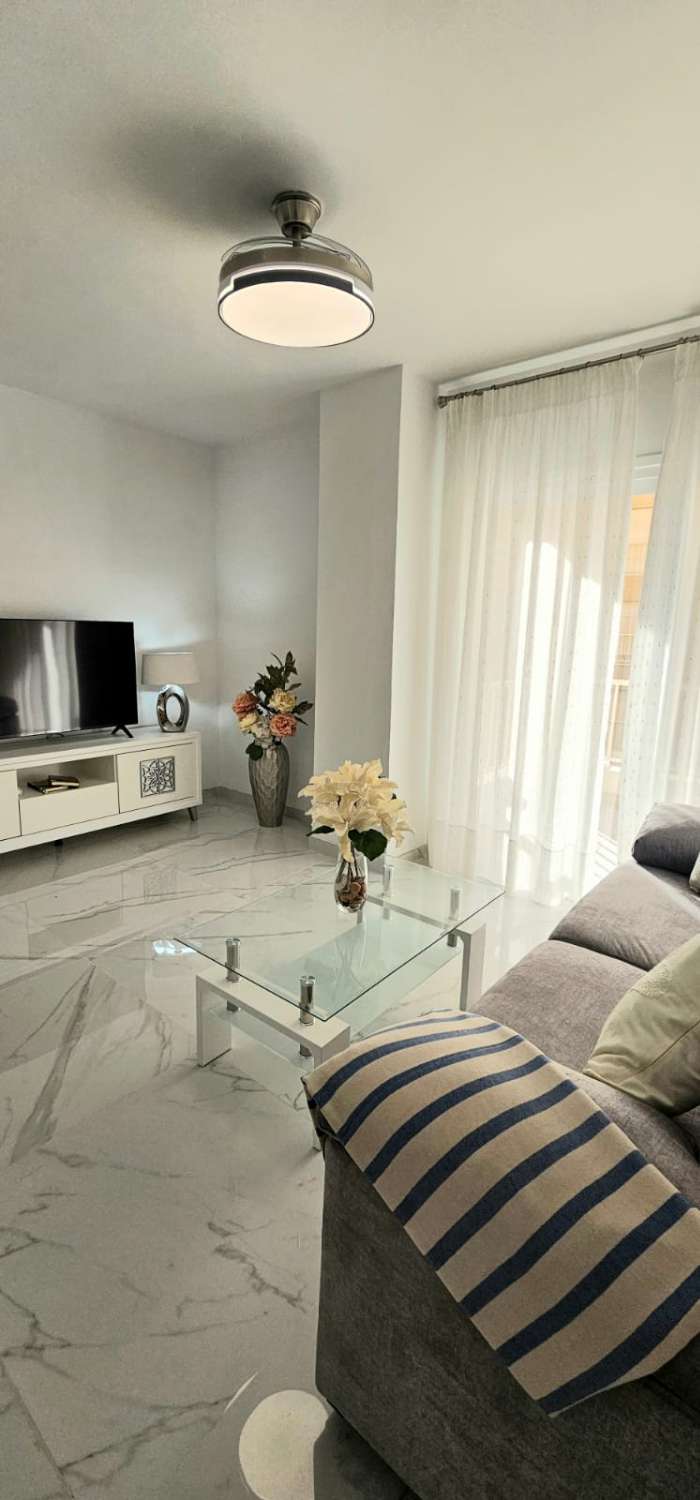 REF.3103 LANGTIDS – SMUK LEJLIGHED VED STRANDEN TIL LEJE I FUENGIROLA