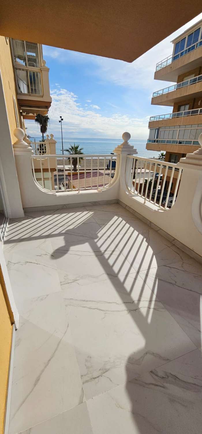 REF.3103 LANGTIDS – SMUK LEJLIGHED VED STRANDEN TIL LEJE I FUENGIROLA