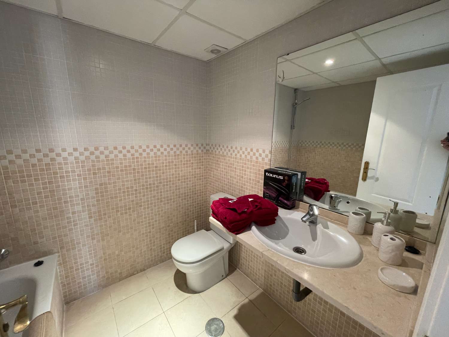 Te huur vanaf nu tot 30-06-2026, prachtig appartement met uitzicht op zee in Benalmadena.