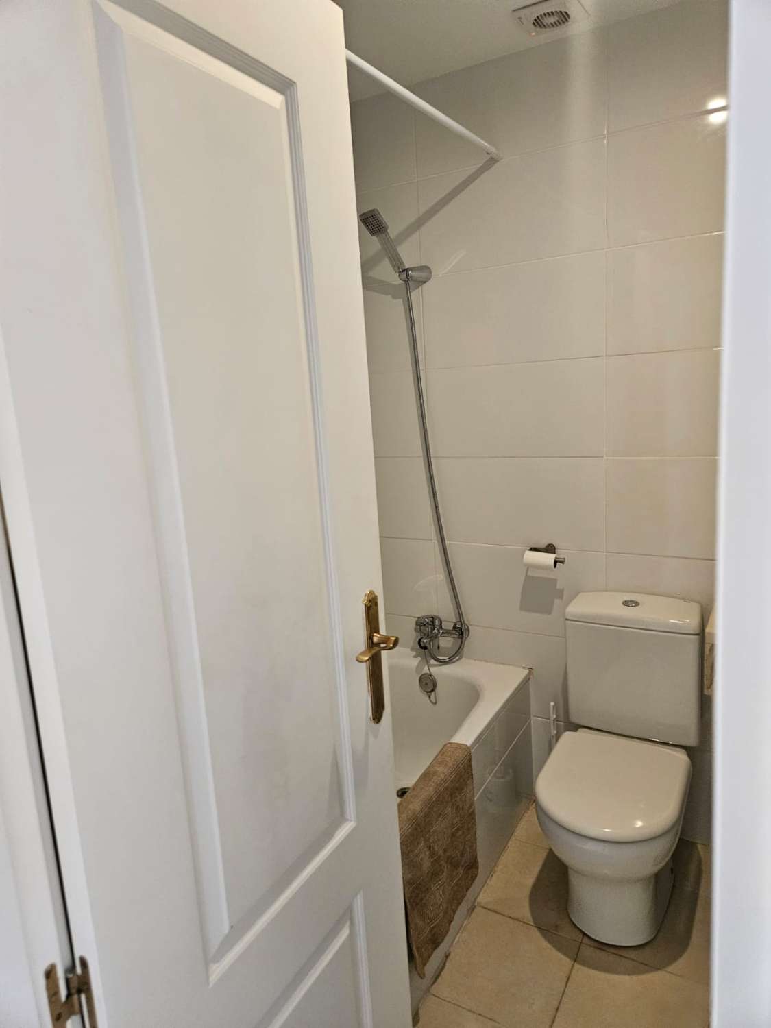 Von jetzt bis zum 30.06.2026 zur Miete, wunderschöne Wohnung mit Meerblick in Benalmadena.