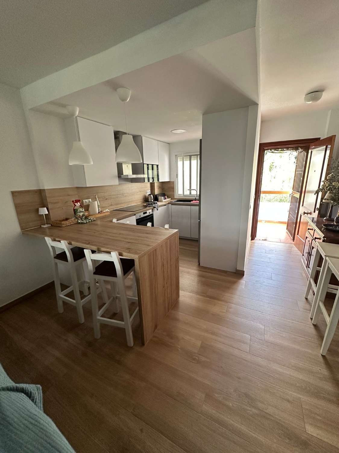 SCHÖNE WOHNUNG IM ERDGESCHOSS ZU MIETEN VON JETZT BIS ZUM 30.6.26 UND VOM 1.9.26 BIS 30.-6.27 ENBENALMADENA