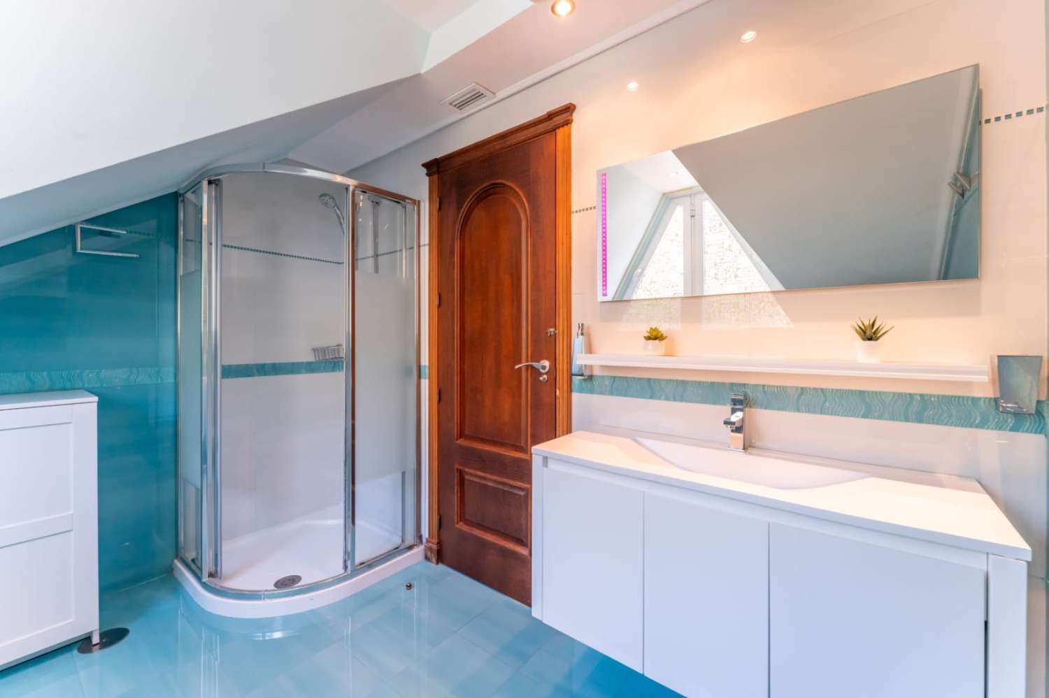 DOPPELFREIHÄLFTE ZU MIETEN IN CORTIJO DE TORREQUEBRADA (BENALMADENA)