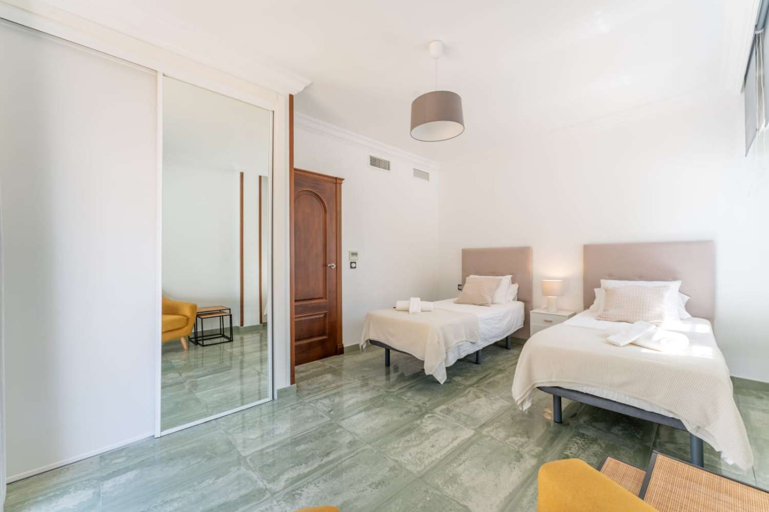 DOPPELFREIHÄLFTE ZU MIETEN IN CORTIJO DE TORREQUEBRADA (BENALMADENA)