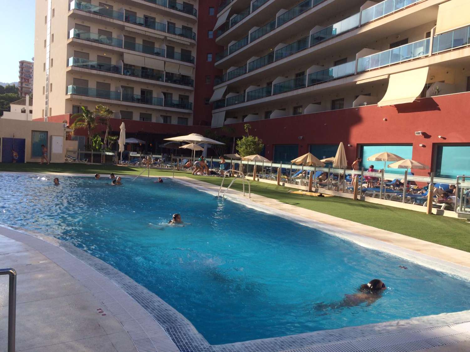 Uthyrning från 01.09.2026-30.6.2027 Fin lägenhet med havsutsikt 200 meter från stranden i Benalmadena